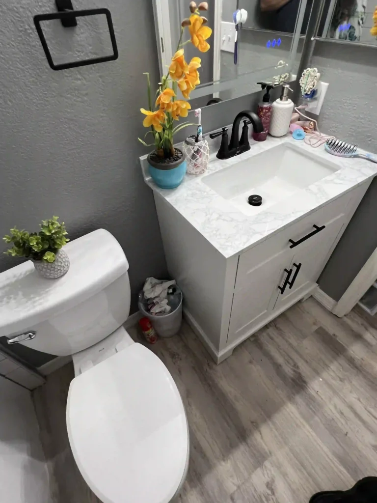 clean and stunning bathroom